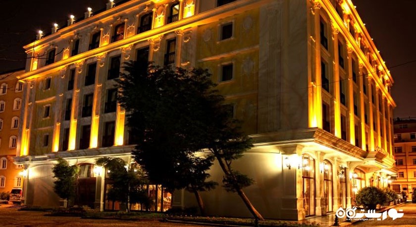 نمای ساختمان هتل دلوکس گلدن هورن